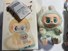 ラブブ Have A Seat ぬいぐるみペンダント QUQU クク