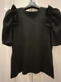 ADEAM♡ブラック フリル付きTシャツsizeXS FOXEYのサムネイル