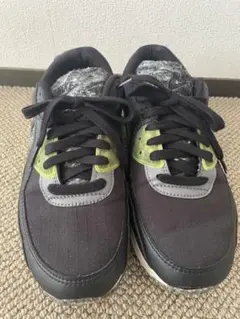 中古 26.5cm NIKEメンズスニーカー(黒色+緑色)
