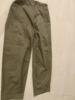 UNIQLO Ｃオリーブ カジュアルパンツ