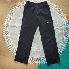 Nike ブラック ロングパンツ　ジャージ　裏起毛　140cm
