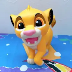 ライオンキング　シンバ　フィギュア　置物