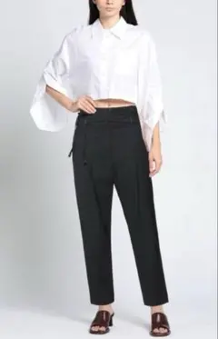 ハイウエスト テーパードパンツ 黒