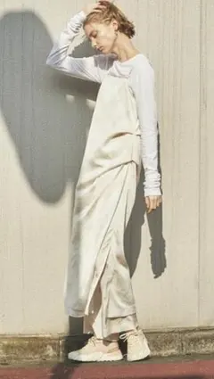 emmi セットアップ キャミワンピ パンツ 0 XS相当 ベージュ タイダイ