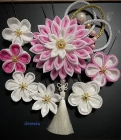 #656 つまみ細工　髪飾り〔ピンク×白〕ちりめん　大輪　タッセル