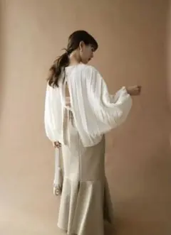 2026年最新】acka flare sleeve ami topsの人気アイテム - メルカリ