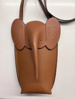 ロエベ LOEWE エレファント ポケット タン ポシェット レザー ショルダ…のサムネイル