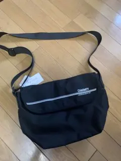 新品未使用　ショルダーバッグ　斜め掛け　ブラックのサムネイル