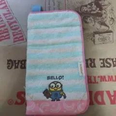 ミニオンズ タオルのふりしてこそっとポーチ ペットボトルキープスタンド