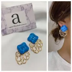 2094-1 ブルー 2way☺︎スクエア型ピアス×ゴールドフラワー☺︎