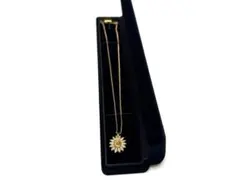 ニナリッチ NINA RICCI ゴールドカラー ネックレス