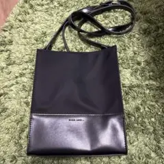 ブラック ショルダーバッグのサムネイル