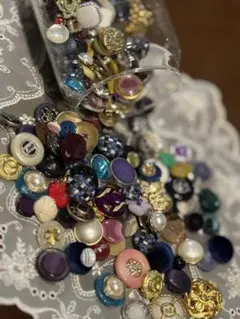 お値下げしました⭐️多様なデザインのボタンセット 約100個