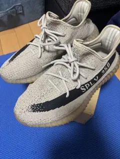 中古品　27.0センチ　Adidas Yeezy Boost 350 V2