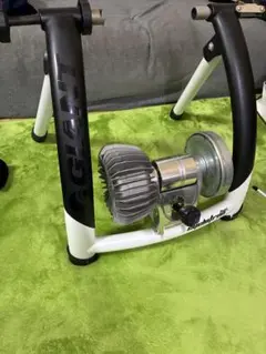 GIANT CYCLOTRON MAG2 トレーナー ローラー台　室内２時間使用 ローラー台/サイクルトレーナーで室内フィットネス！！「FLUID