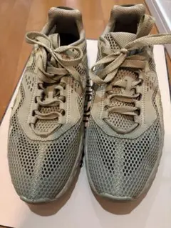 Acne Studios スニーカー シューズ　ベージュ　アクネのサムネイル