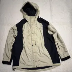 ベージュ マウンテンパーカー