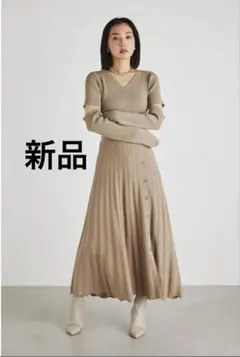 【新品タグ付き】3way ベージュ Vネック ニットワンピース　リエンダ