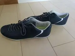 ASICS✨apomixisレザースニーカー　ネイビー　26.5のサムネイル