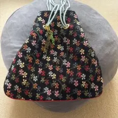美品】ミナペルホネン kukka kakku カヌレポシェット ネイビー - メルカリ