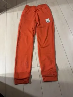 adidas バレンタインデー ジョガーパンツ　スウェットパンツ　オレンジレッド