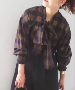 ☆新品☆ スローブイエナ バックボタンタックギャザーブラウス 
