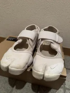 ‼️値下げ‼️NIKE エアリフトブリーズ　AIR RIFTホワイト22cm