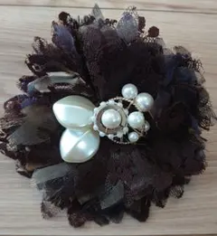フラワーデザイン コサージュ　ヘアアクセサリー　ブラウン