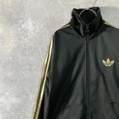 adidas　トラックジャケット　ブラック　トレフォイルロゴ刺繍　金