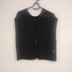 GU　黒 透かし編み ニットベスト