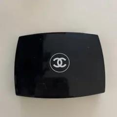 CHANEL VITALUMIÈRE ÉCLAT B20