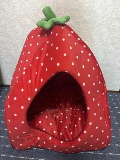 いちご型ペット用ベッド