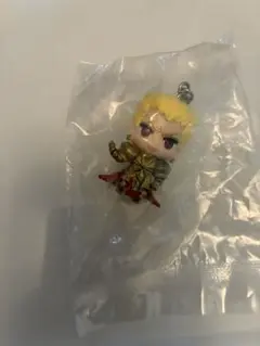 Fateシリーズ　 ギルガメッシュ ミニフィギュア キーホルダー　カラコレのサムネイル
