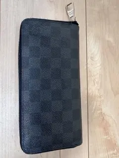 Louis Vuitton ダミエグラフィット ヴェティカル　財布