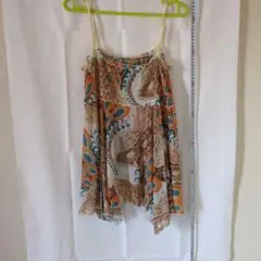 チューブトップ