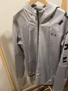 Oakley パフォーマンスフィット ジャケット グレー