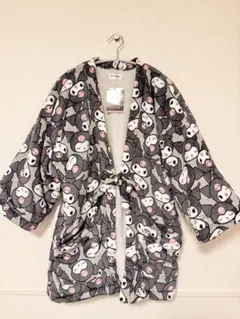 Ｍサイズ Kuromi 肉厚 ハンテン ふわふわ クロミちゃん総柄 ハンテン