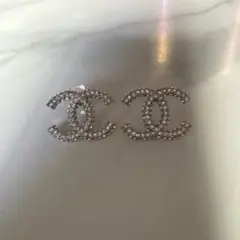 CHANELのノベルティロゴピアス　新品未使用