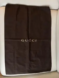 GUCCI 布製ポーチ ブラウン ゴールドロゴ バッグ袋