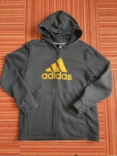 adidas フルジップパーカー 黒