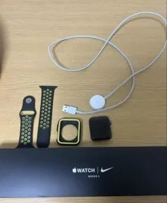 Apple Watch Series 3 42MM 本体と充電器付き