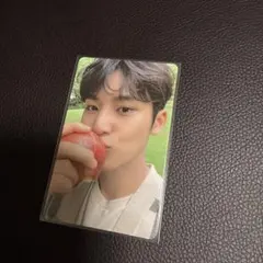 Item thumbnail for item d893f72e-4d84-488e-91b3-4cae48a61109