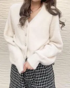 INGNI フェザーヤーンVネックニット／カーディガン アイボリー