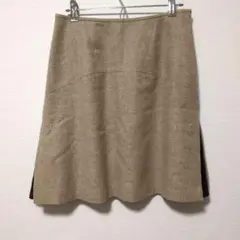 ​美品 ヨークランド ウール混台形スカート 11AR ベージュ タータンチェック