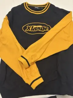 XLARGE ロゴ刺繍 トレーナー ブラック/イエロー