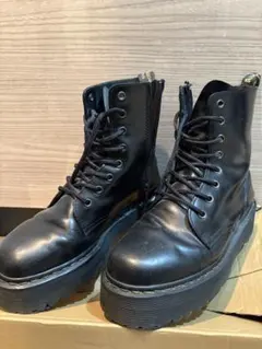 Dr. Martens 8ホール ブーツ 厚底 サイドジップのサムネイル