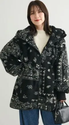 ESCAR ペイズリーボアフードコート