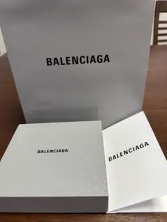 BALENCIAGA バレンシアガ ロゴ キーチャーム 外箱・巾着付 B5-A - メルカリ