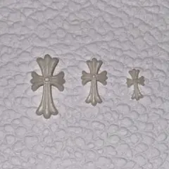 クロムネイル クロスパーツ 十字架 ホワイトラメ 3個セット 3D