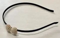 【匿名配送】雑貨 カチューシャ パール風ビーズ　りぼん　ホワイト